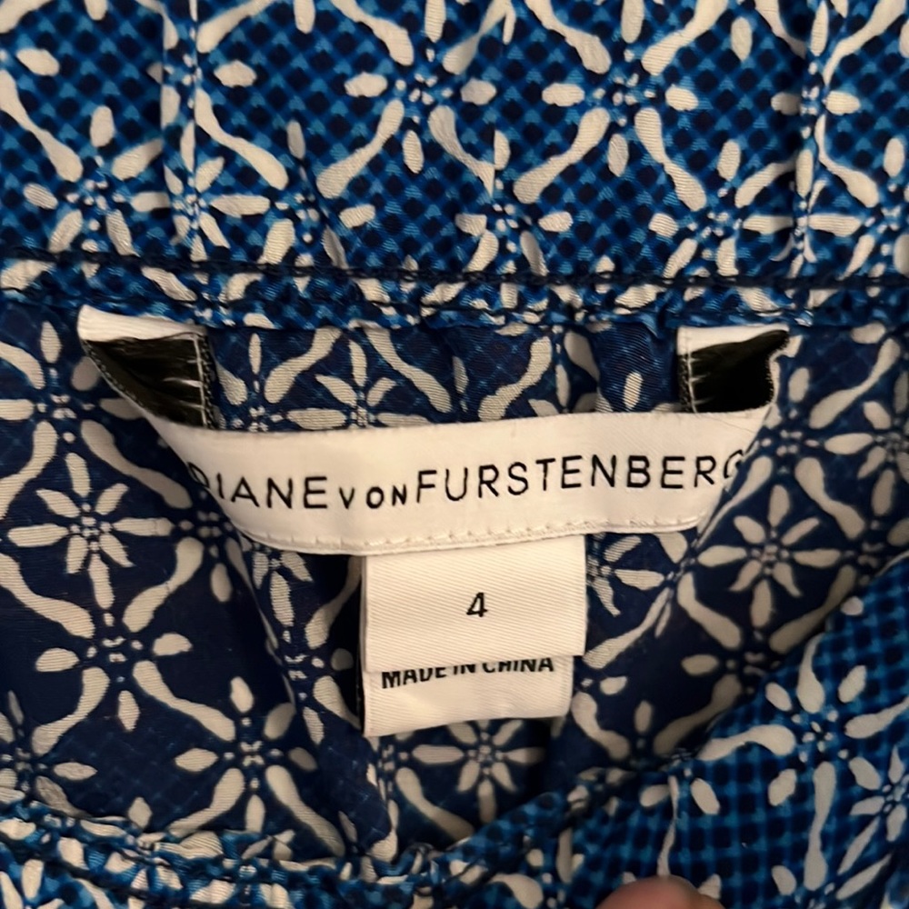 Diane Von Furstenburg romper - Picture 2 of 7